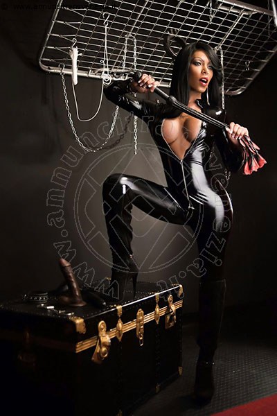 Foto Padrona Meg Castellani  Annunci Mistresstrans Padova